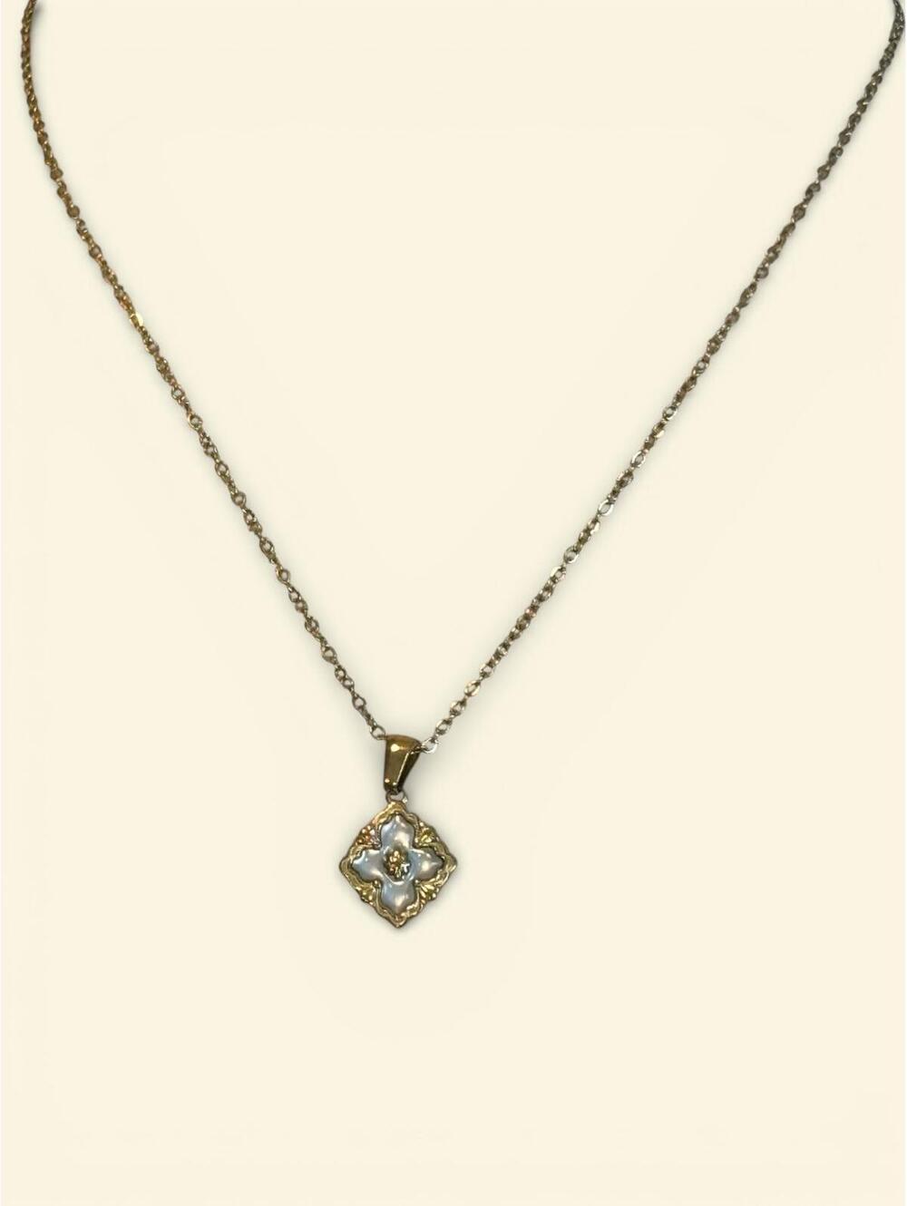 Stainless Elegant Gold Tone Necklace with Floral Pendant